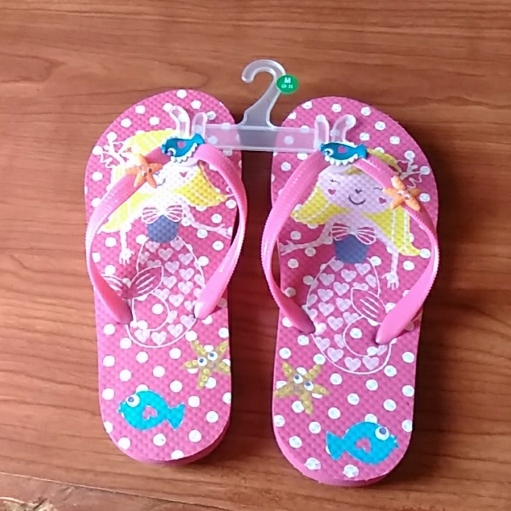 Girl's flip flops